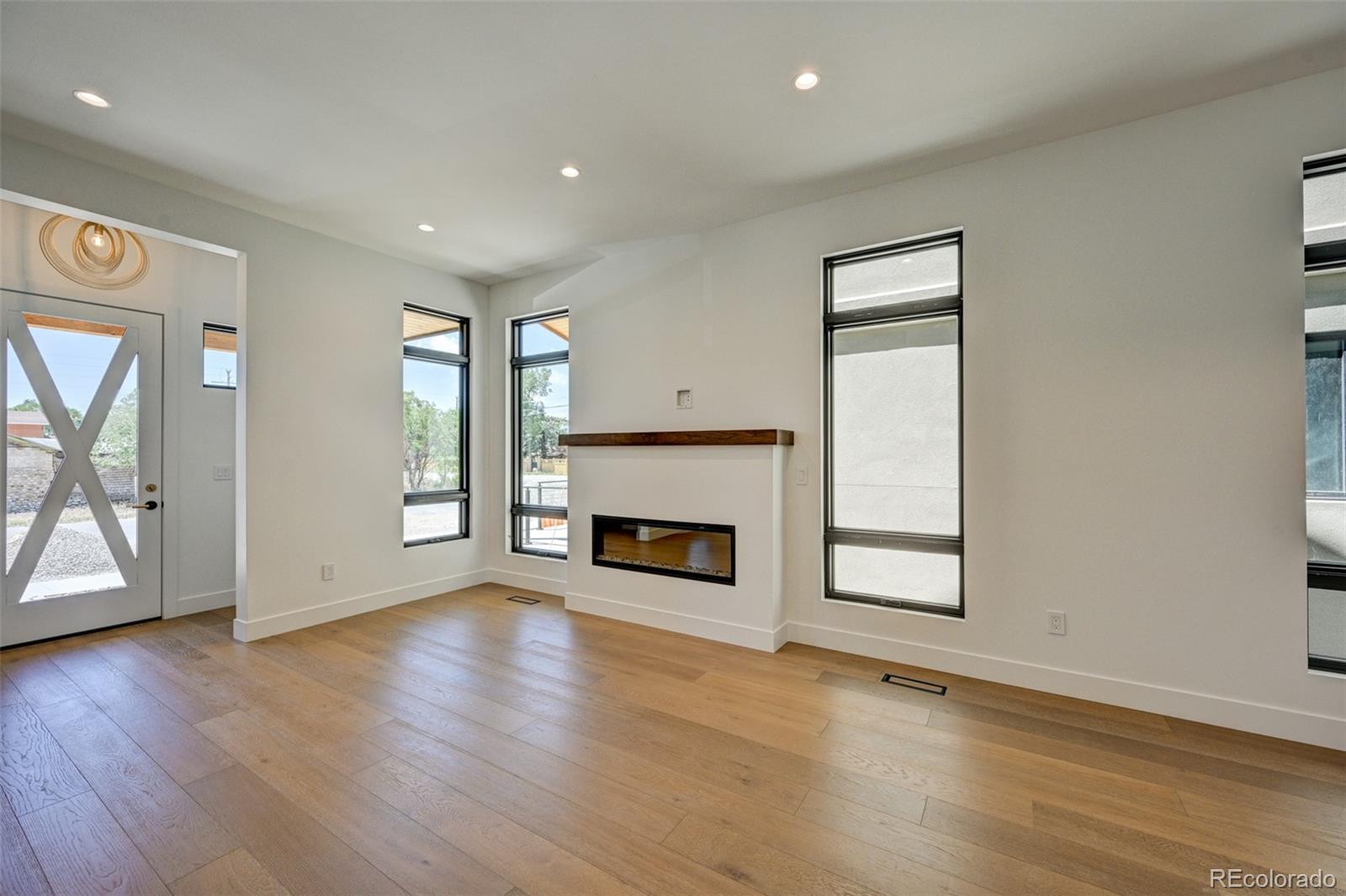 414 E Arkansas Street