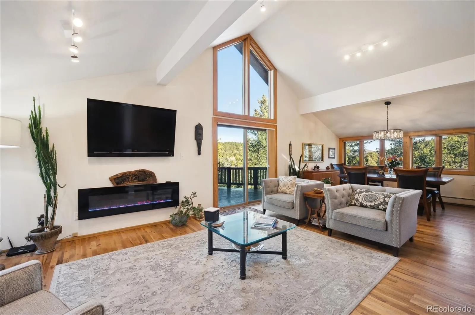 Evergreen, Colorado 80439, United States, 4 Bedrooms Bedrooms, ,3 BathroomsBathrooms,Residential,Pending,77725