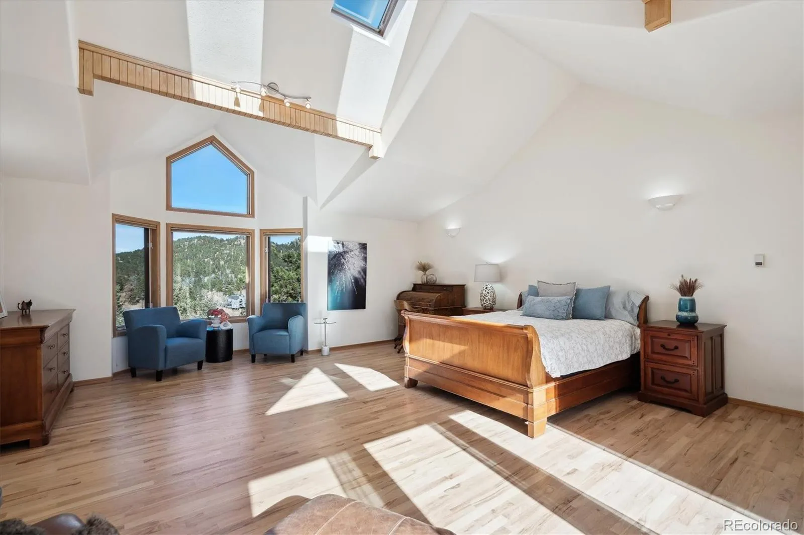 Evergreen, Colorado 80439, United States, 4 Bedrooms Bedrooms, ,3 BathroomsBathrooms,Residential,Pending,77725