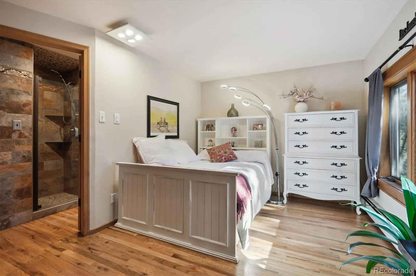 Evergreen, Colorado 80439, United States, 4 Bedrooms Bedrooms, ,3 BathroomsBathrooms,Residential,Pending,77725