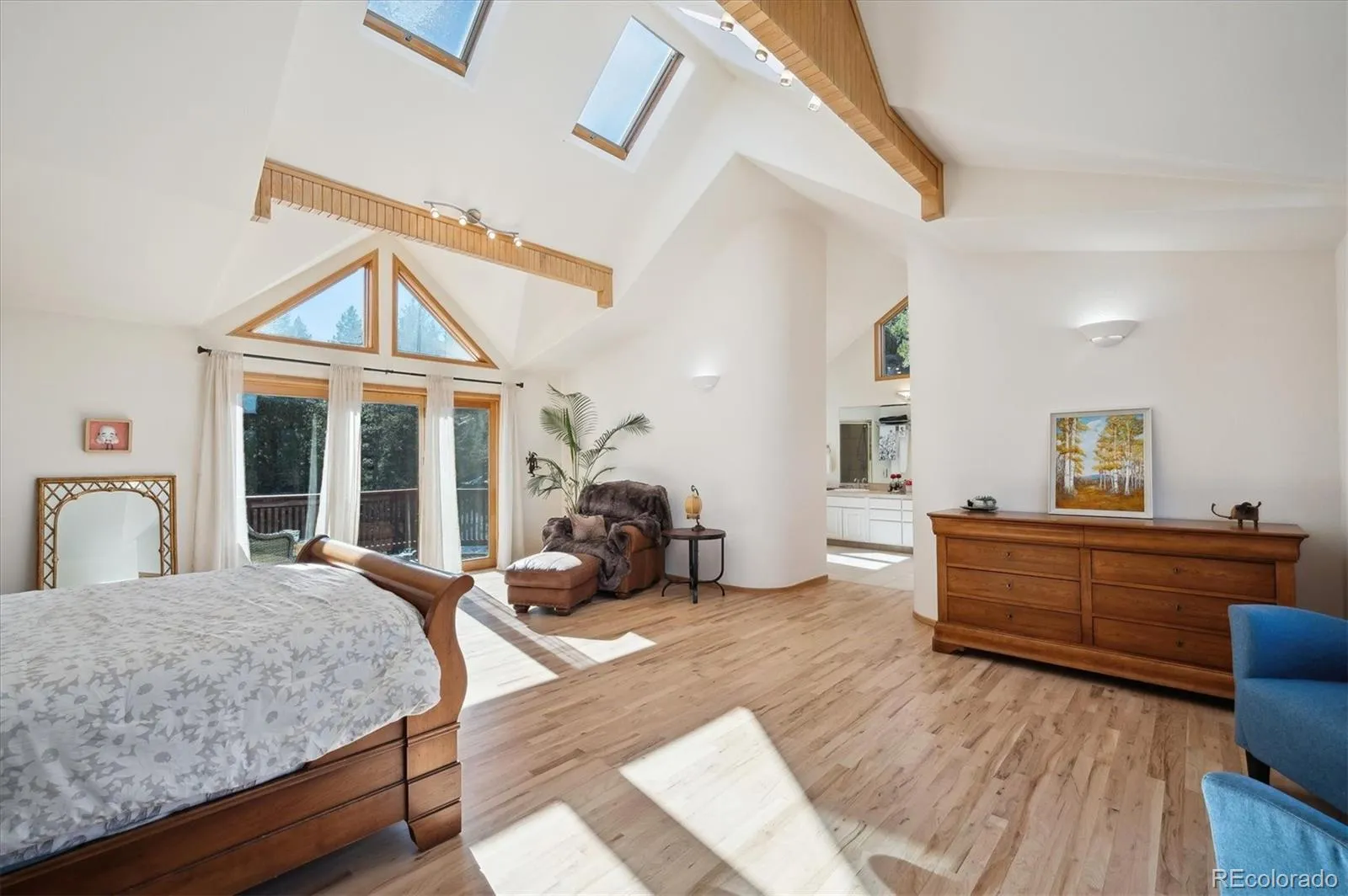 Evergreen, Colorado 80439, United States, 4 Bedrooms Bedrooms, ,3 BathroomsBathrooms,Residential,Pending,77725