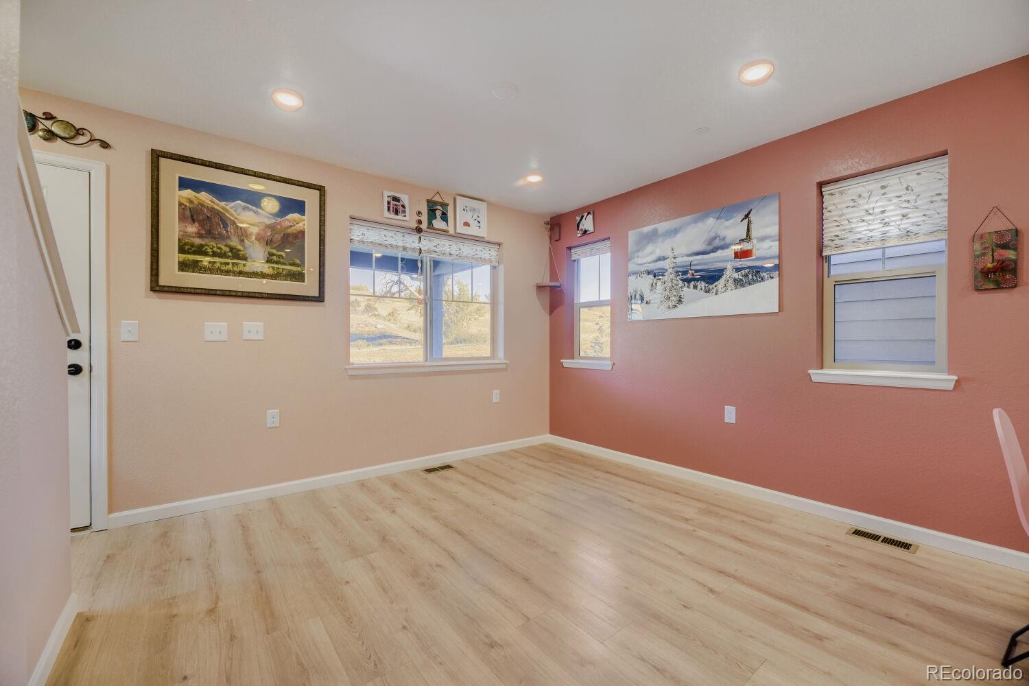 146 Mesa Way