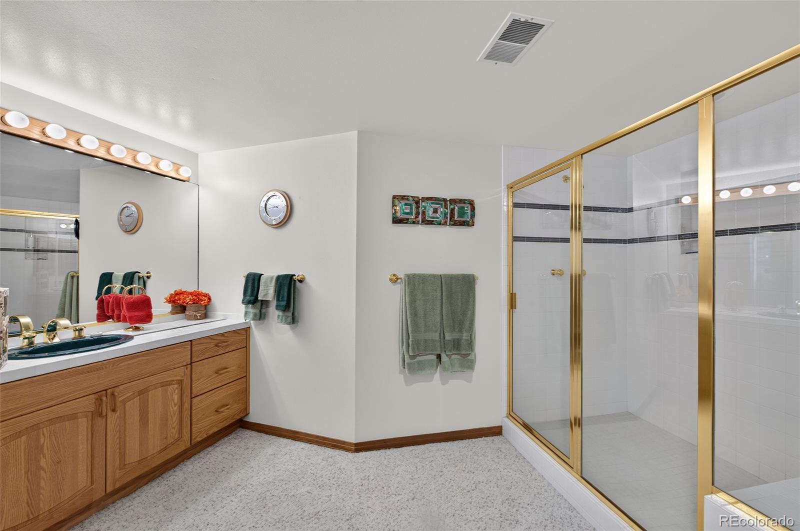 49 Golden Eagle Ln, Littleton, CO, 80127, USA, 6 Bedrooms Bedrooms, ,5 BathroomsBathrooms,Residential,Active,49 Golden Eagle Ln,3922305