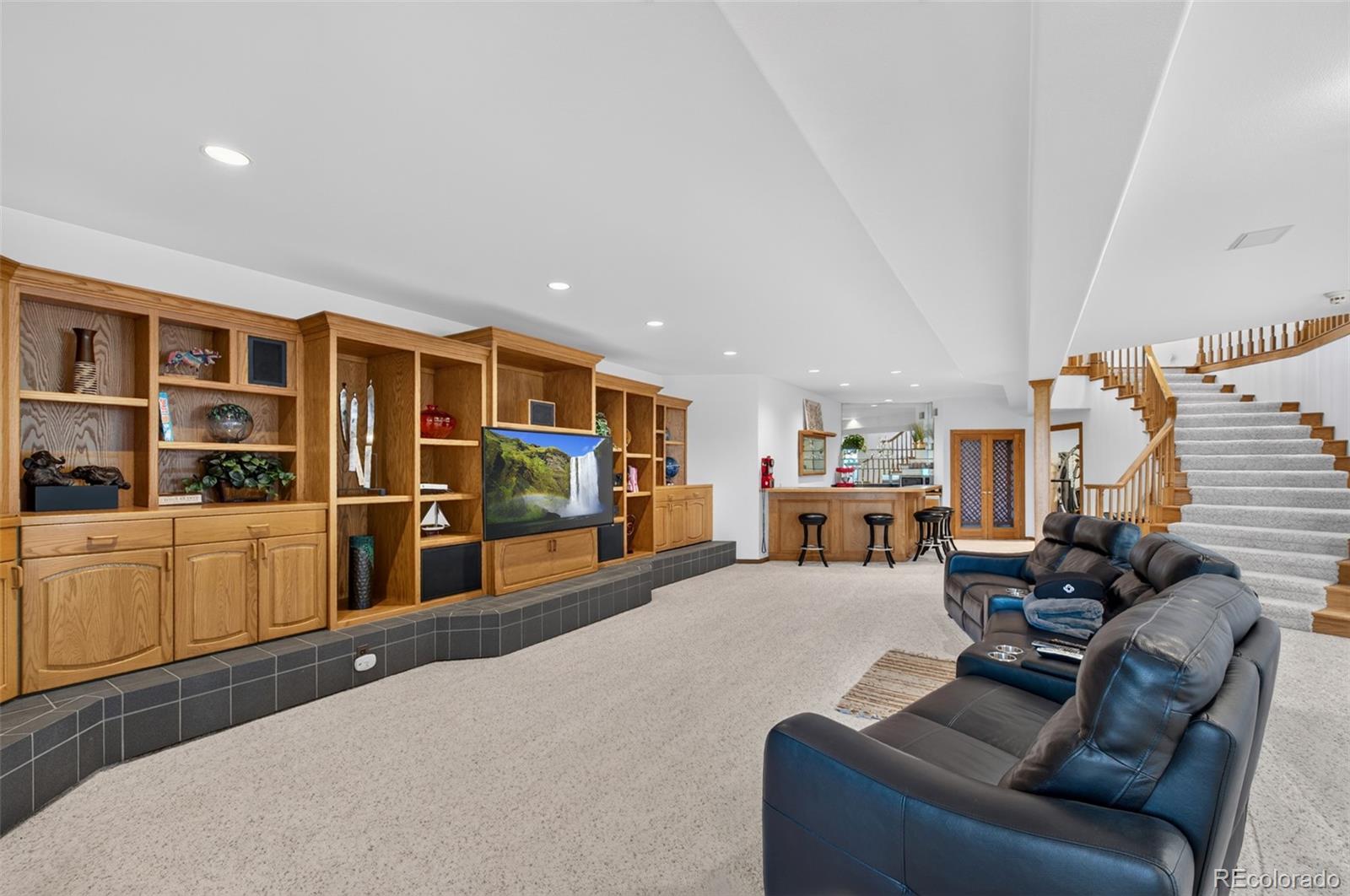 49 Golden Eagle Ln, Littleton, CO, 80127, USA, 6 Bedrooms Bedrooms, ,5 BathroomsBathrooms,Residential,Active,49 Golden Eagle Ln,3922305