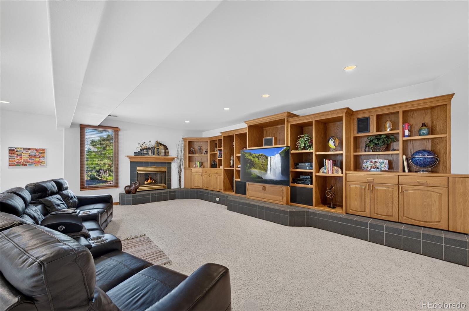 49 Golden Eagle Ln, Littleton, CO, 80127, USA, 6 Bedrooms Bedrooms, ,5 BathroomsBathrooms,Residential,Active,49 Golden Eagle Ln,3922305