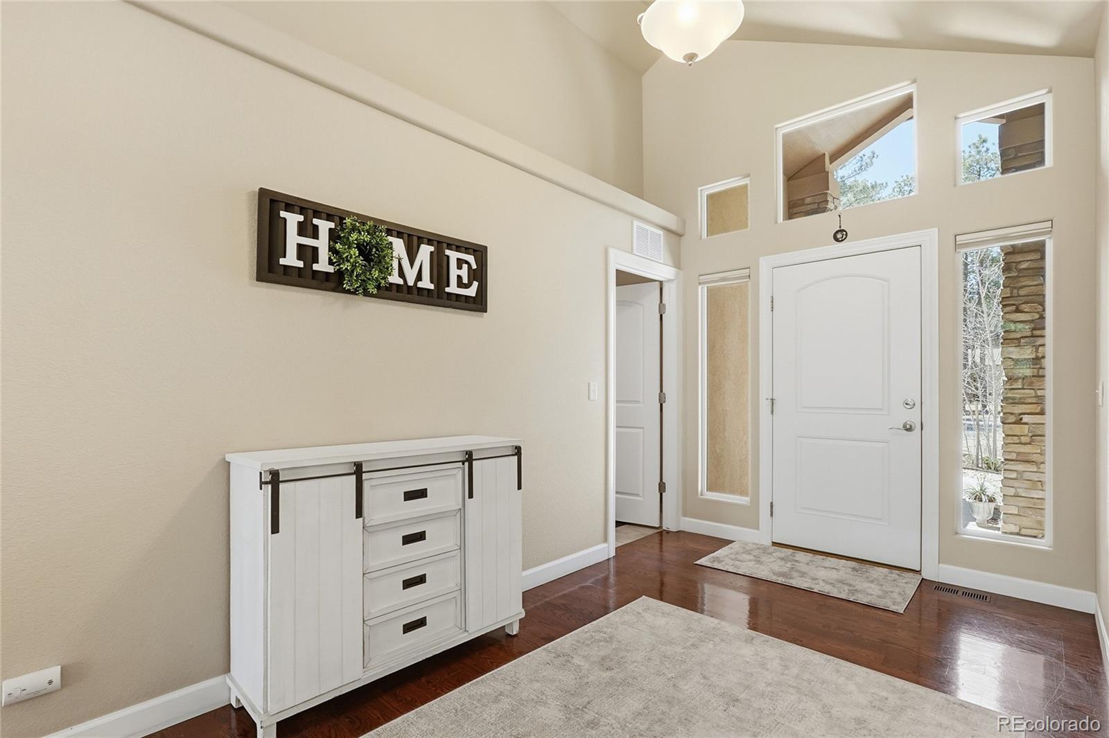 16044 Pole Pine Point