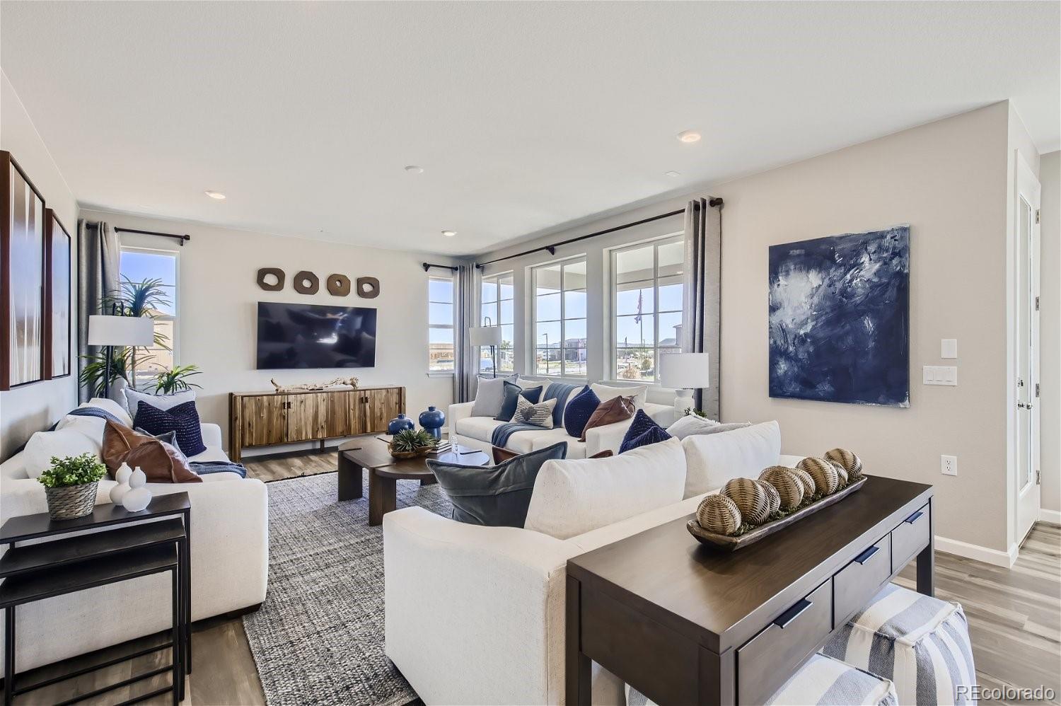 1430 Loraine Circle N