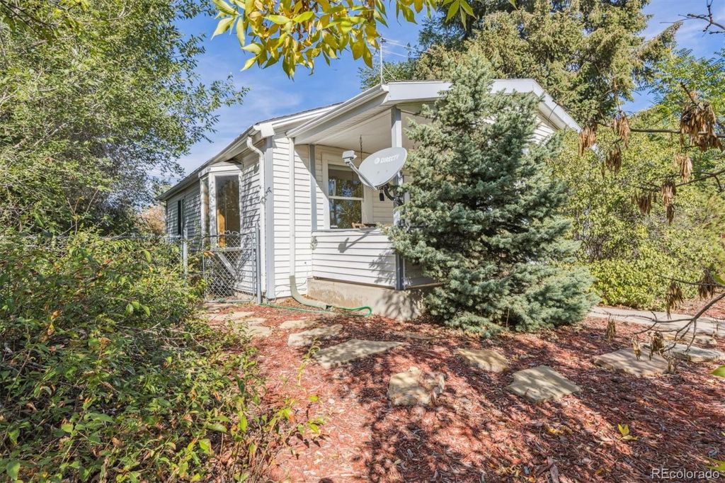 Photo of 321 Stuart Street, Denver, CO 80219 (MLS # 2360628)