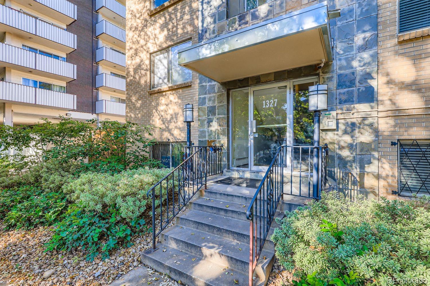 1327 Steele Street 102