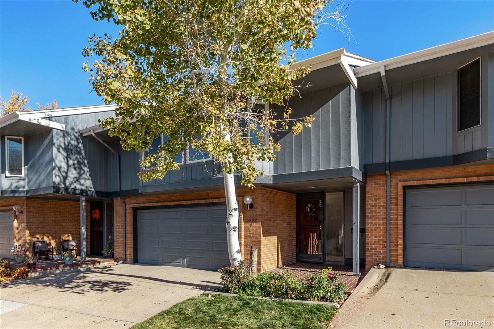 3532 S Hillcrest Drive 4