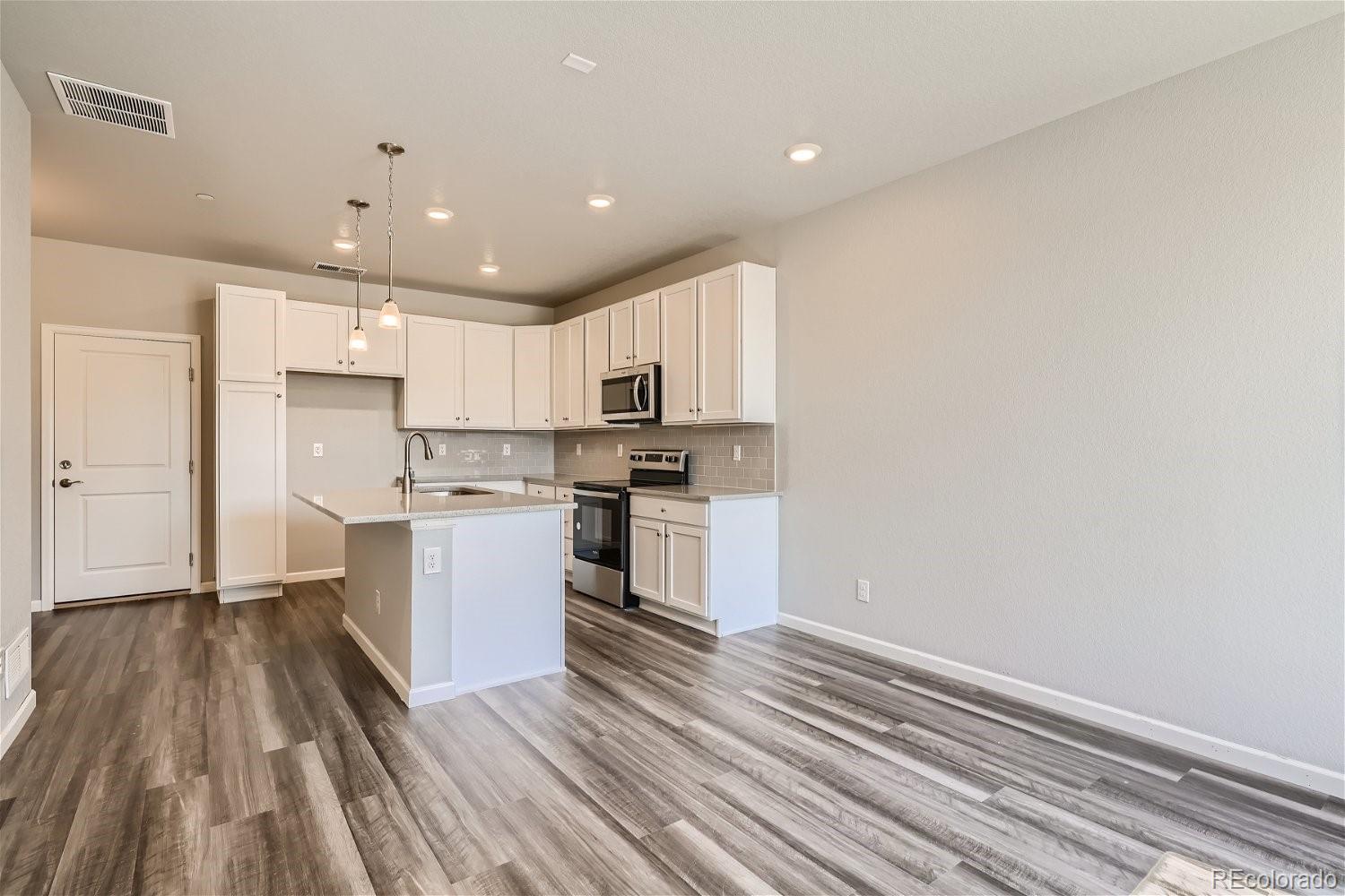 6827 Huddersfield Lane, Castle Pines, CO, 80108 4 6827 Huddersfield Lane