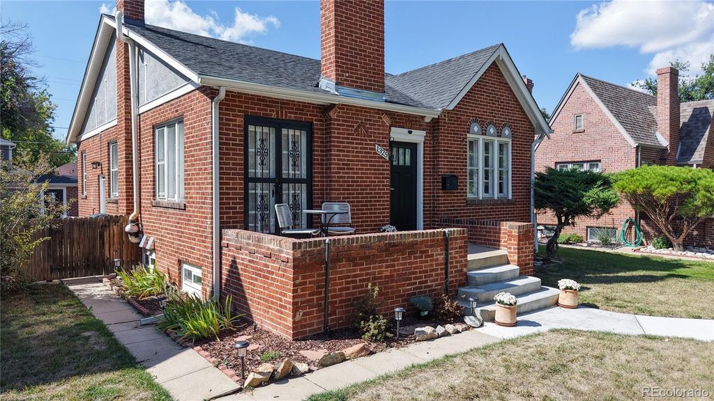 Photo of 1325 Dahlia Street, Denver, CO 80220 (MLS # 5113114)