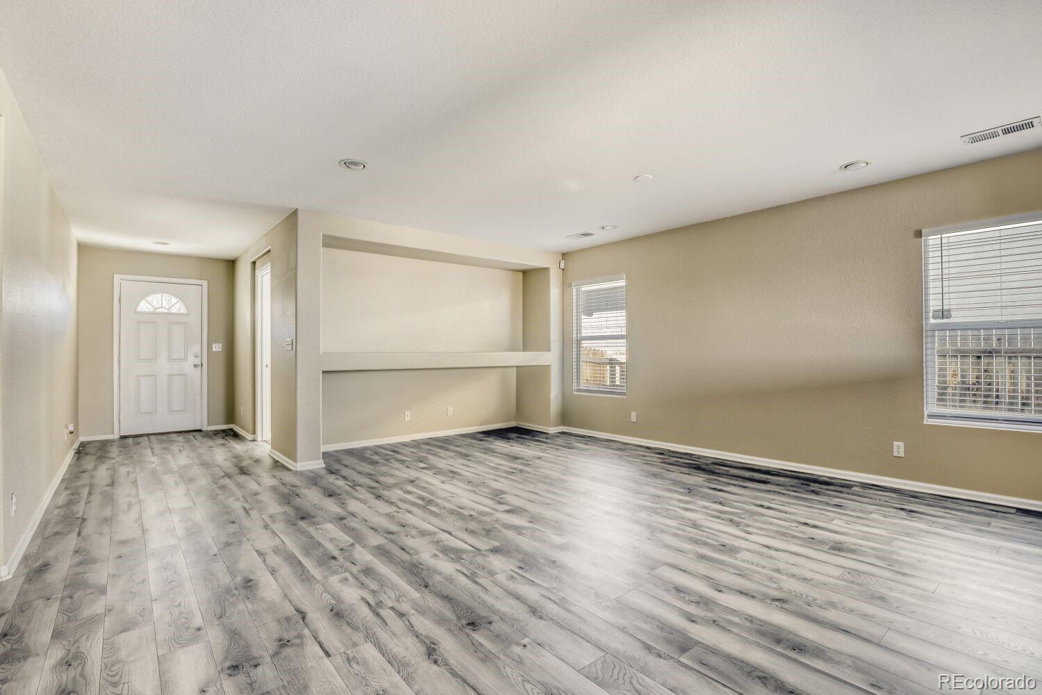 15827 Randolph Place