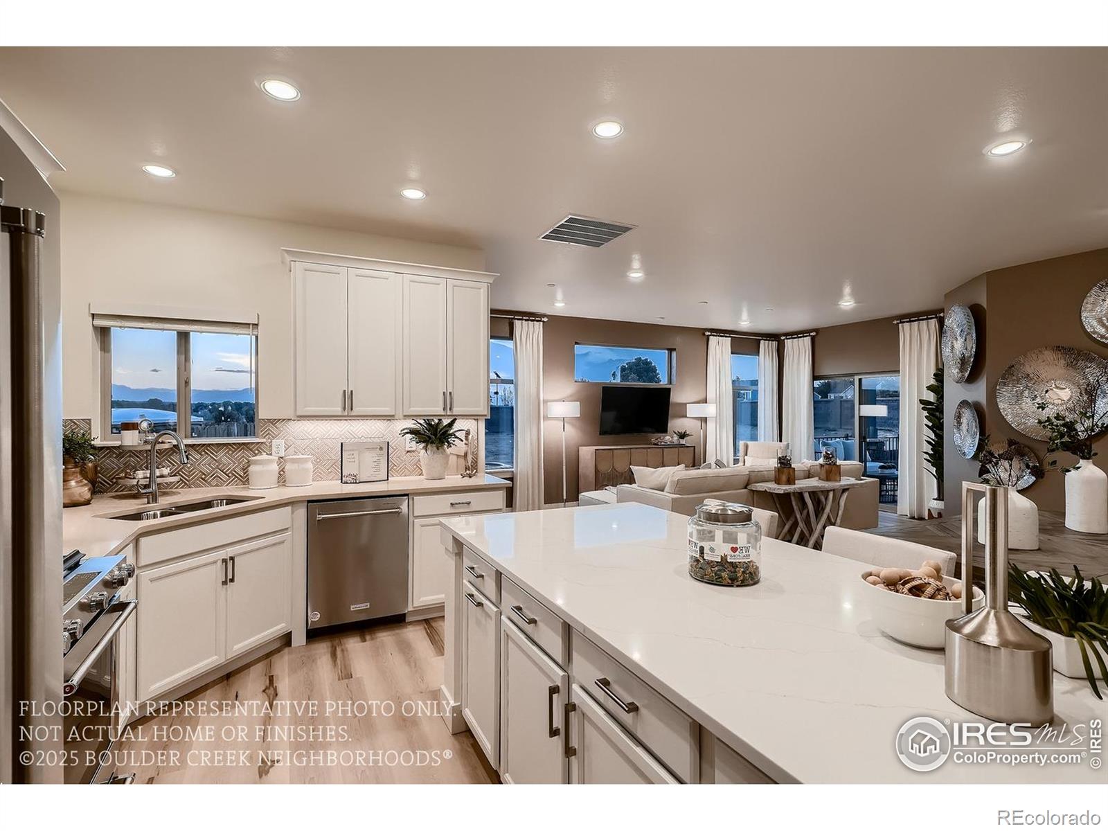 900 W 128th Place