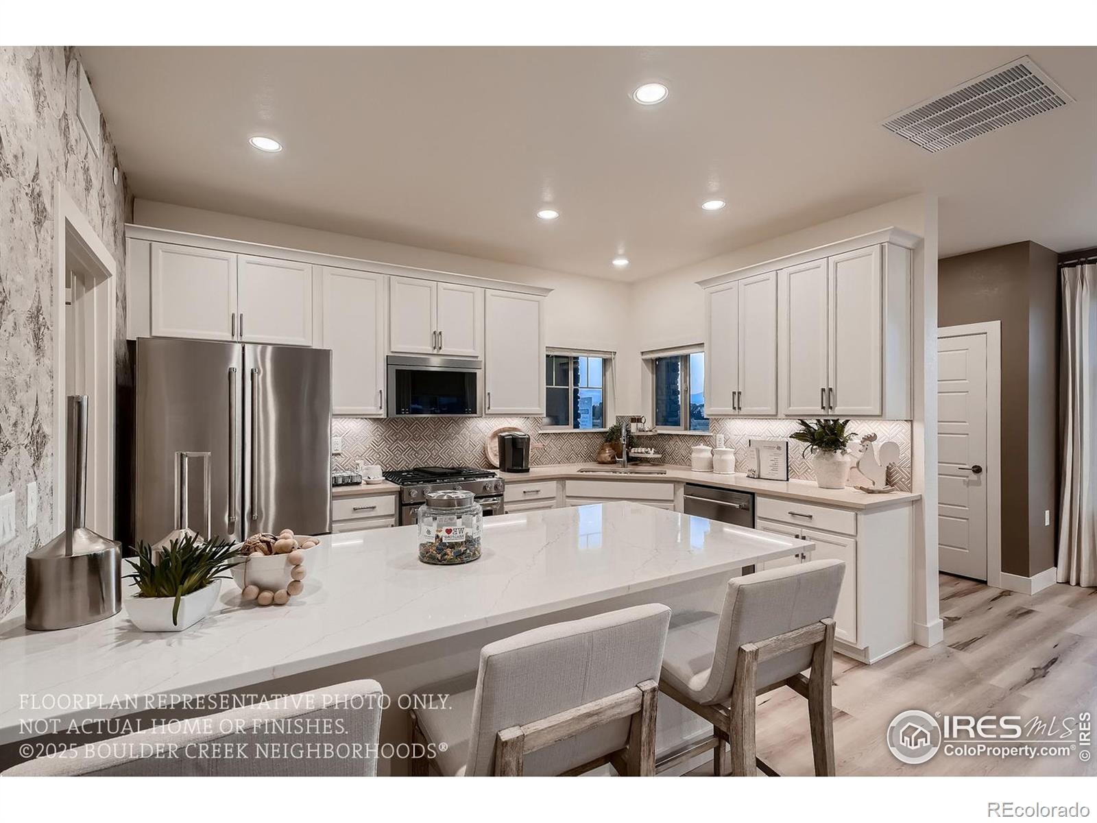 900 W 128th Place