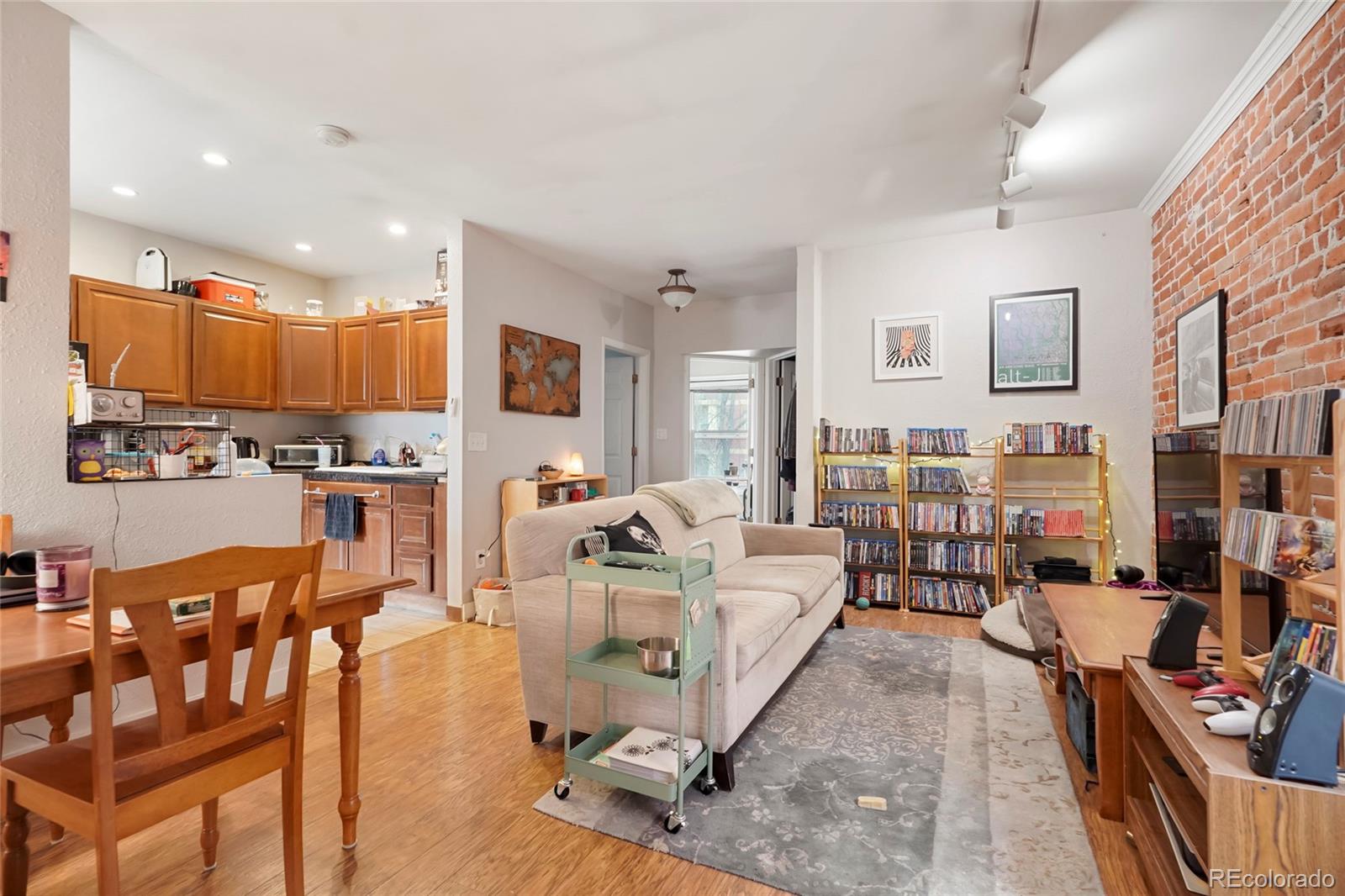 1736 N Washington Street