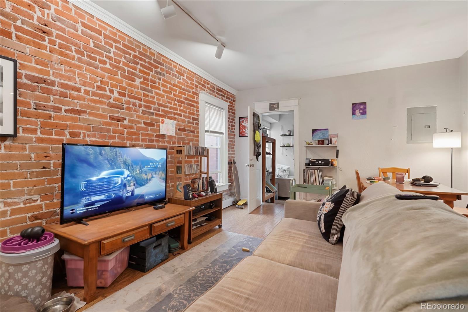 1736 N Washington Street