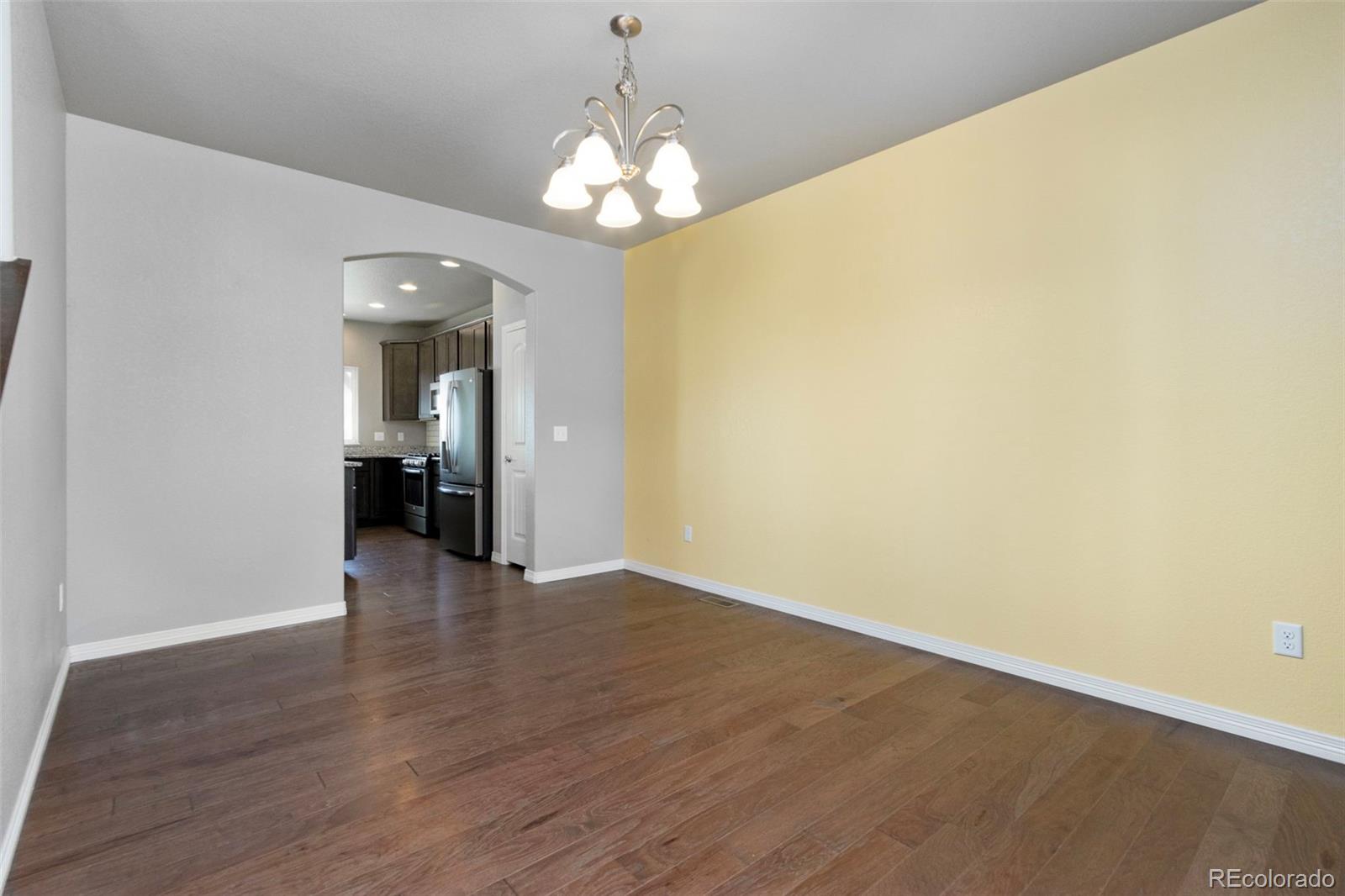 2480 Nicholson Street