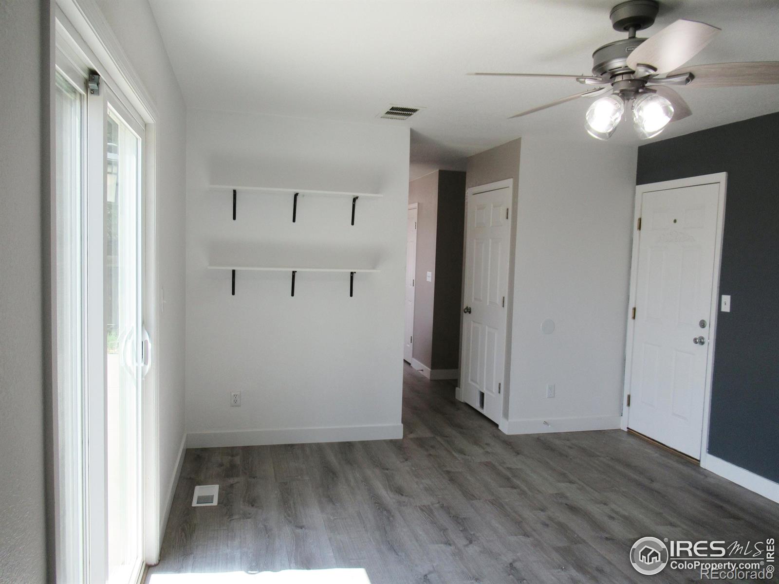 260 E Joshua Avenue
