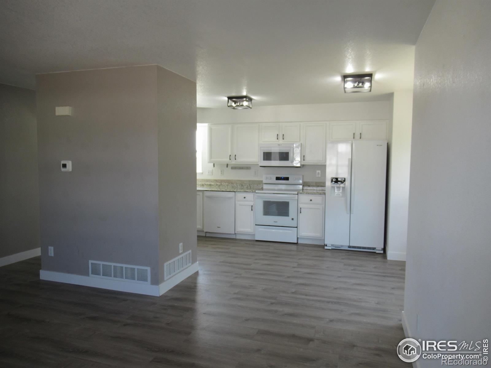 260 E Joshua Avenue