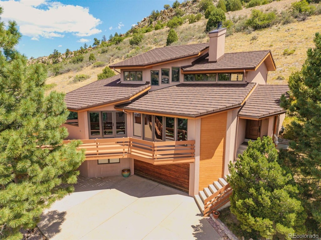 Photo of 6936 Old Ranch Trail, Littleton, CO 80125 (MLS # 9484256)