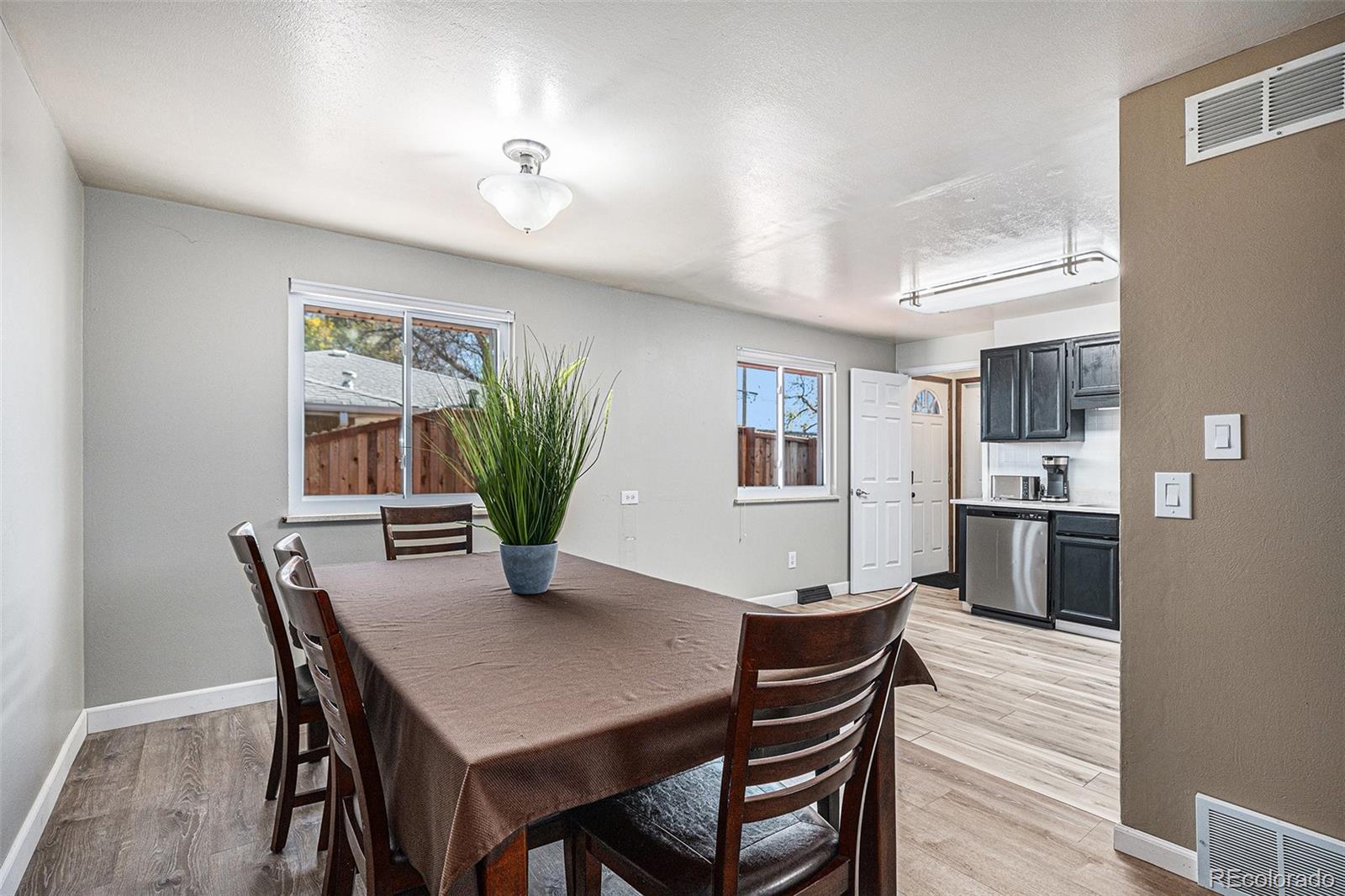 5090 Independence Street, Arvada, CO, 80002 4 5090 Independence Street