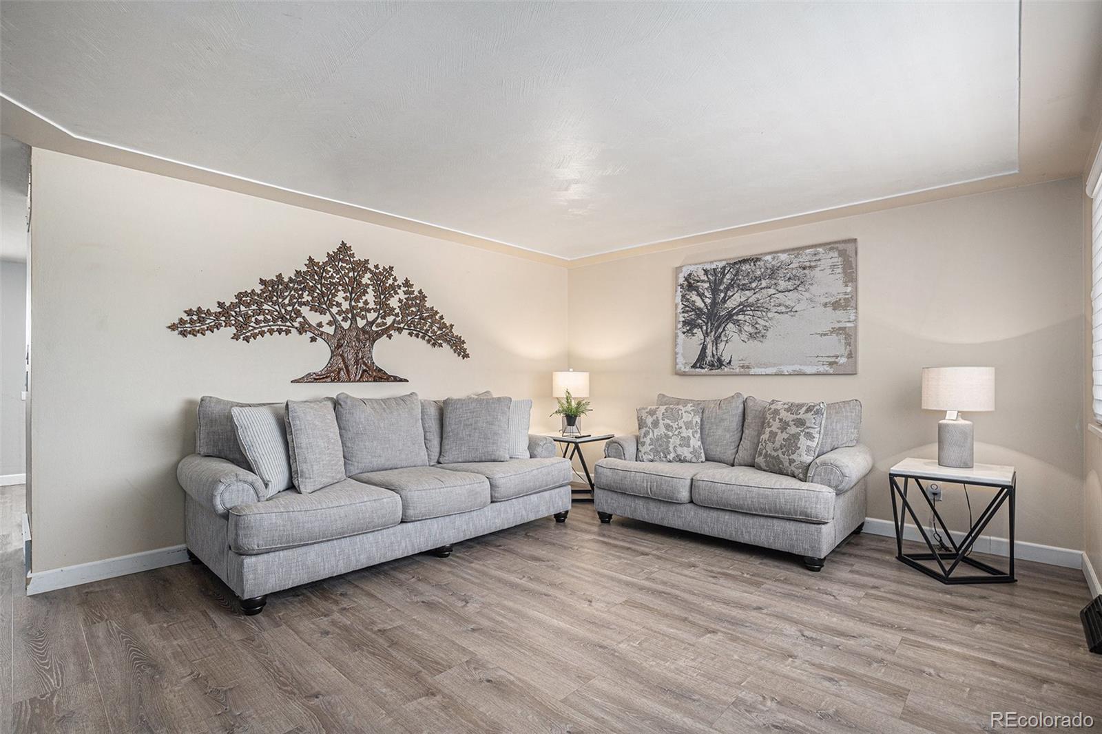 5090 Independence Street, Arvada, CO, 80002 2 5090 Independence Street