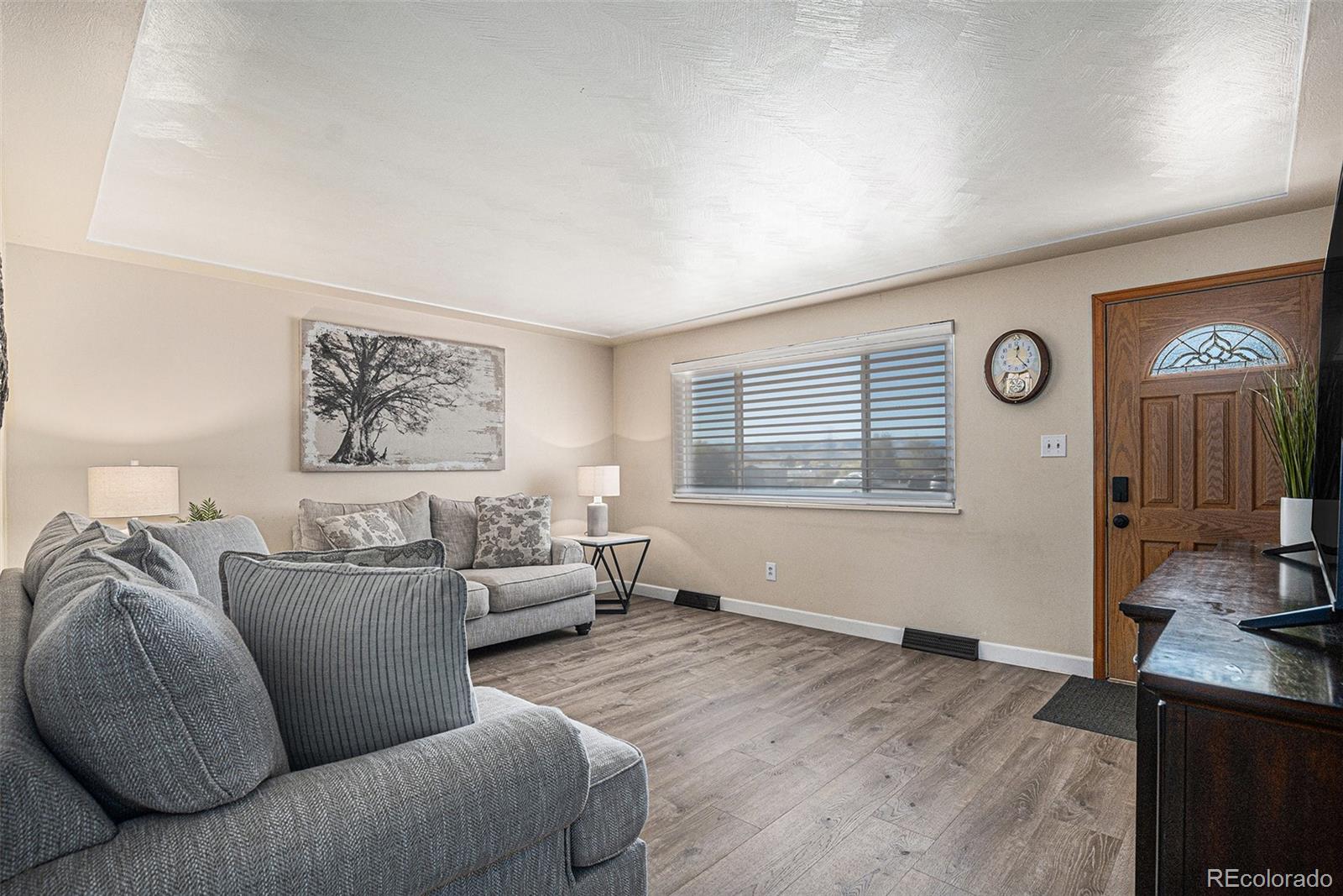 5090 Independence Street, Arvada, CO, 80002 3 5090 Independence Street