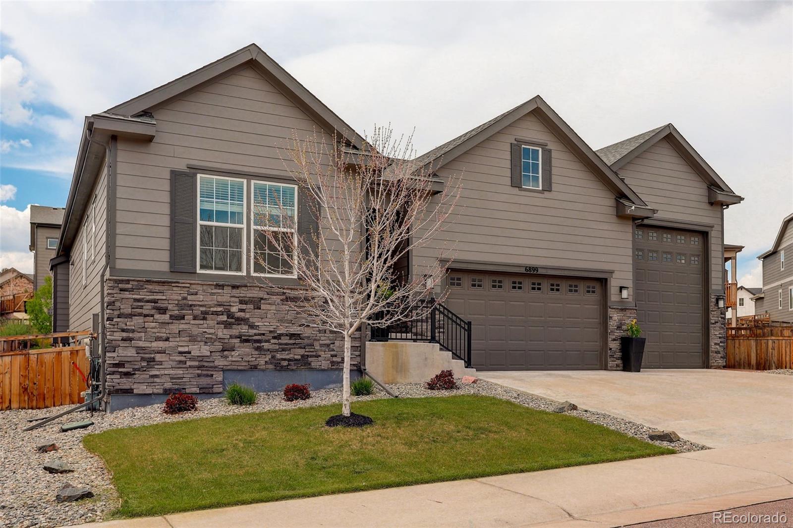 6899 Petunia Place
