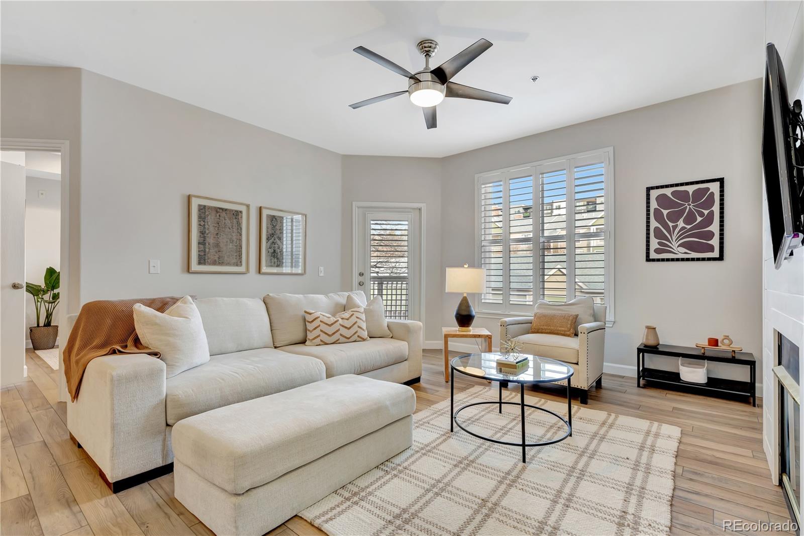 6005 Castlegate Drive W B22