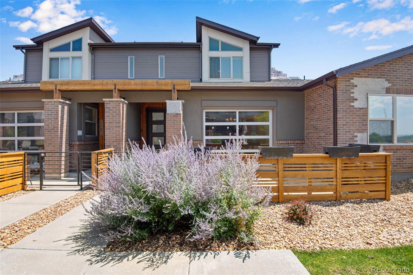 19570 E Sunset Circle