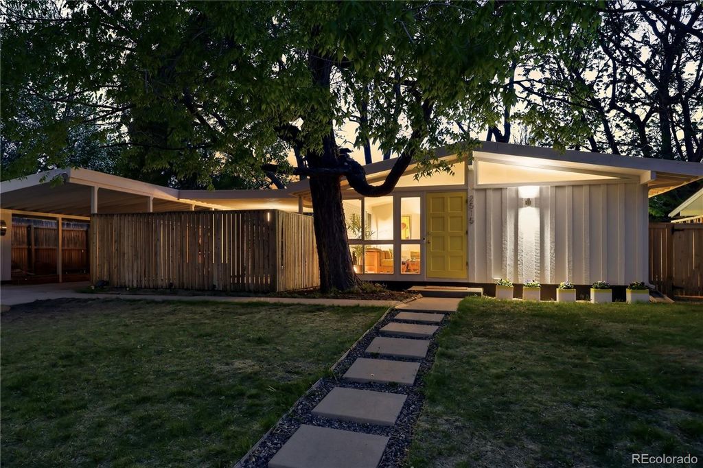 Photo of 2515 S Newton Street, Denver, CO 80219 (MLS # 4474112)
