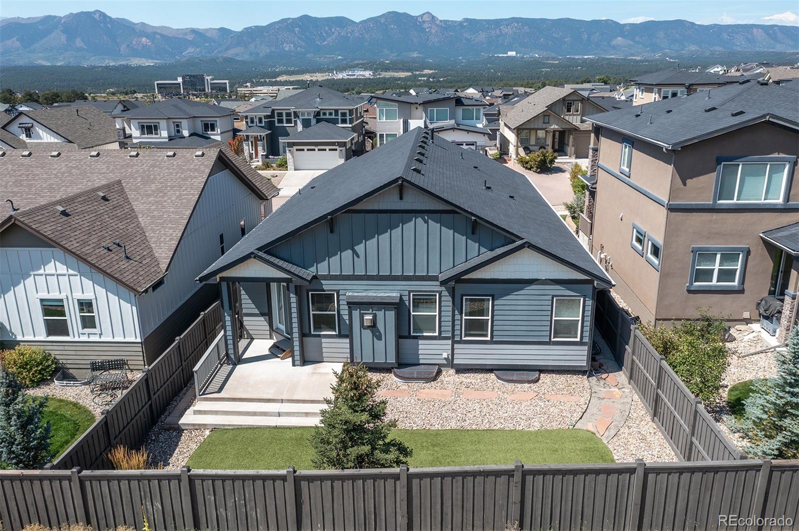 11590 Spectacular Bid Circle