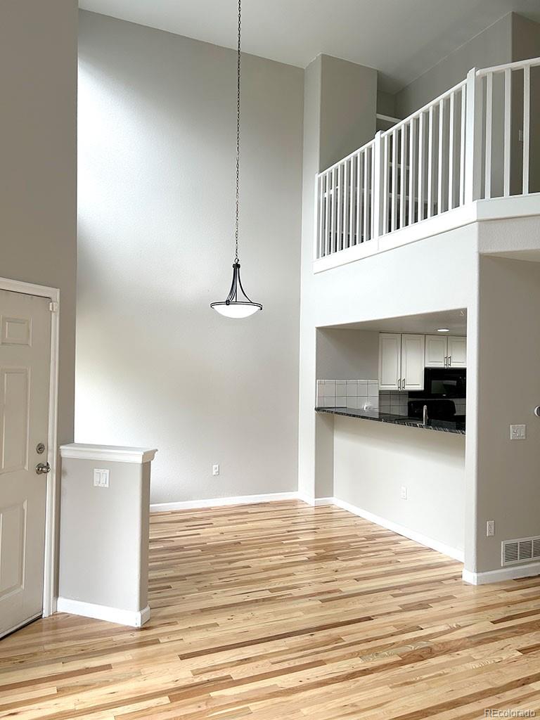 Photo 5 of 40 of 2424 W 82nd Place B condo