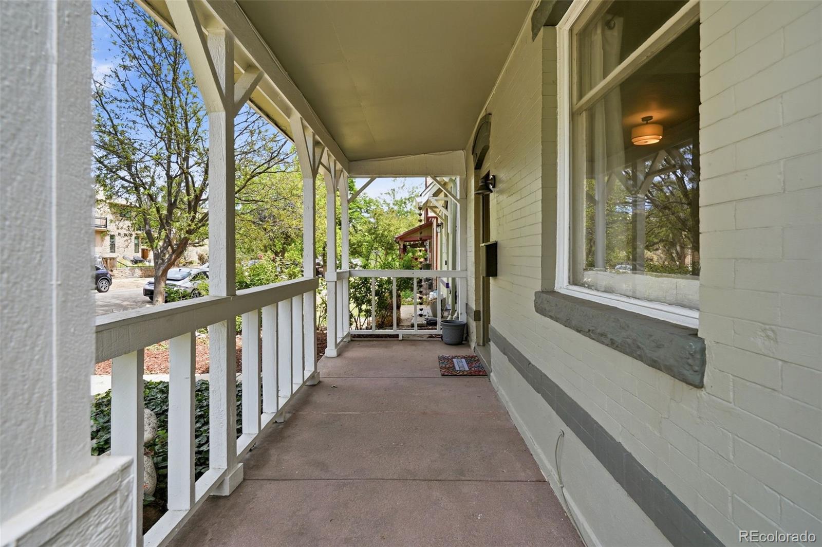 3336 W Hayward Place