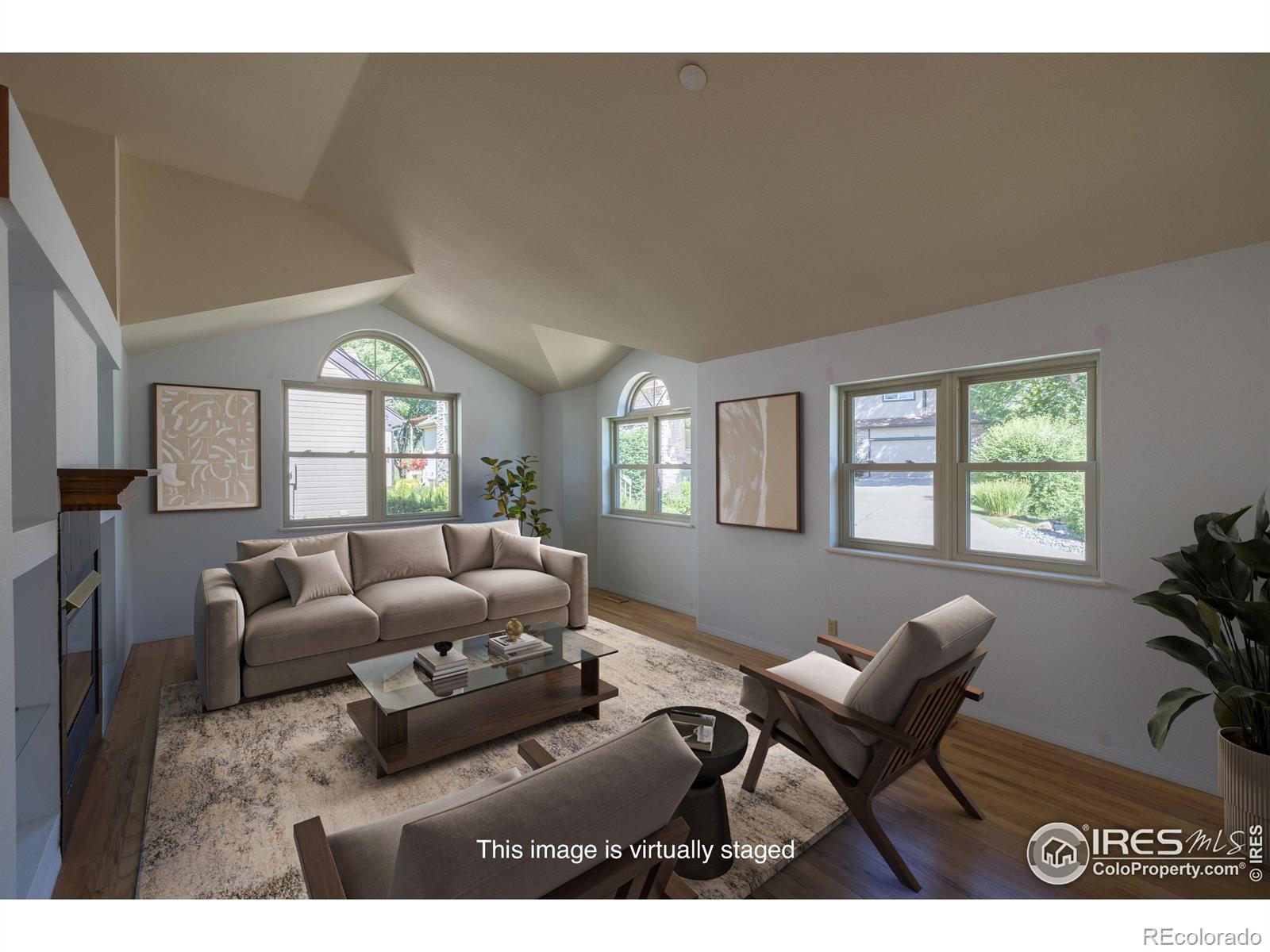322 DIAMOND Circle