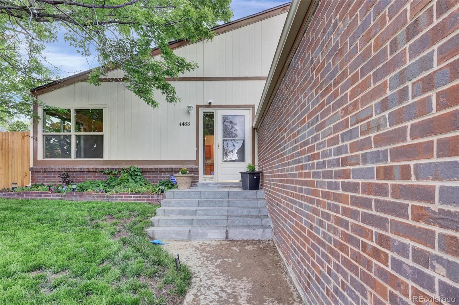 4483 S Eagle Circle