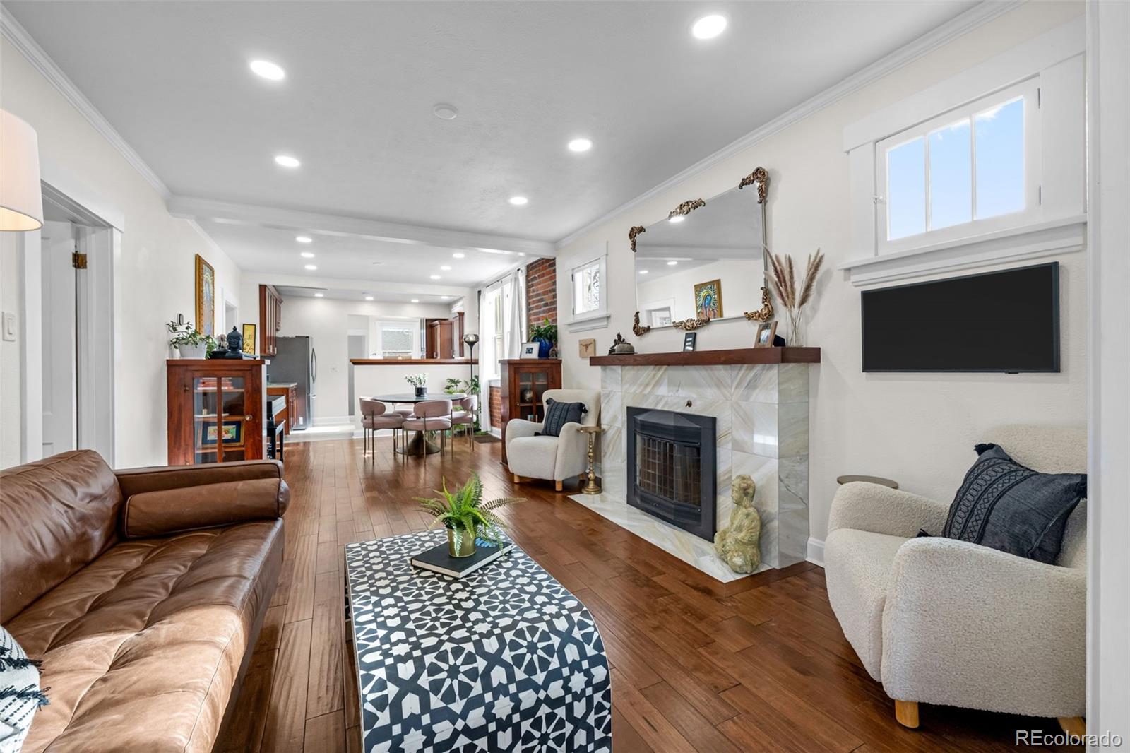 2620 Bellaire Street