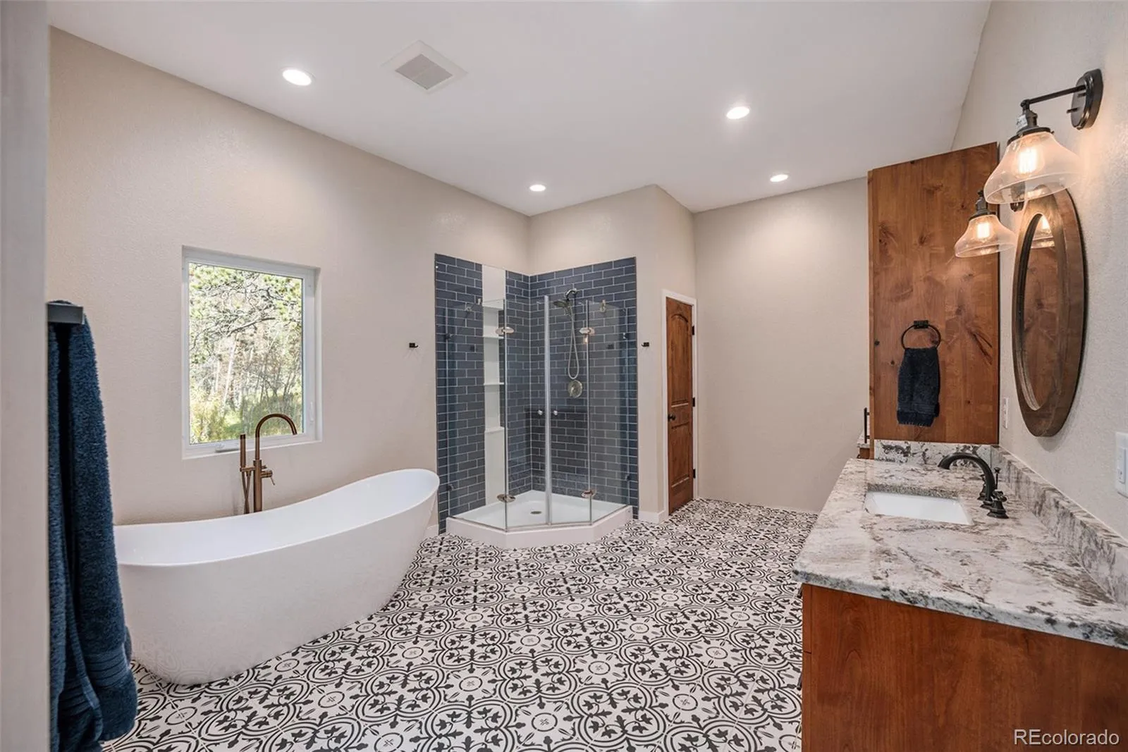 Evergreen, Colorado 80439, United States, 3 Bedrooms Bedrooms, ,3 BathroomsBathrooms,Residential,Active,224734