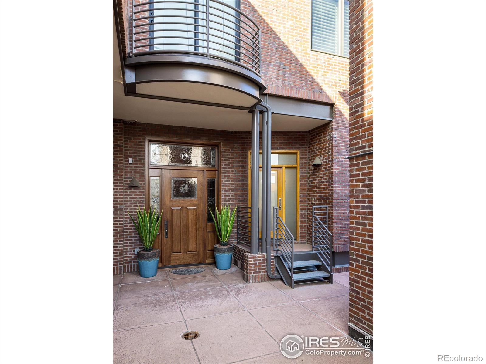 820 Pearl Street