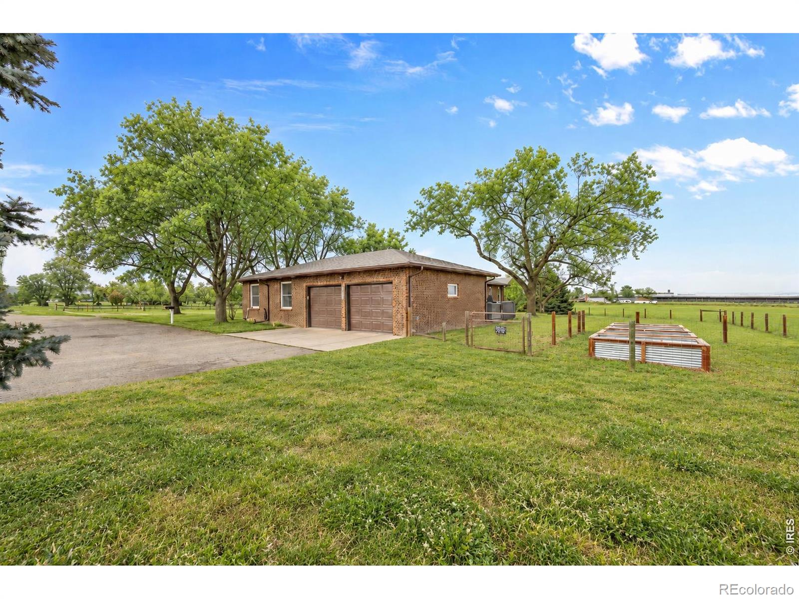 5215 E County Road 16