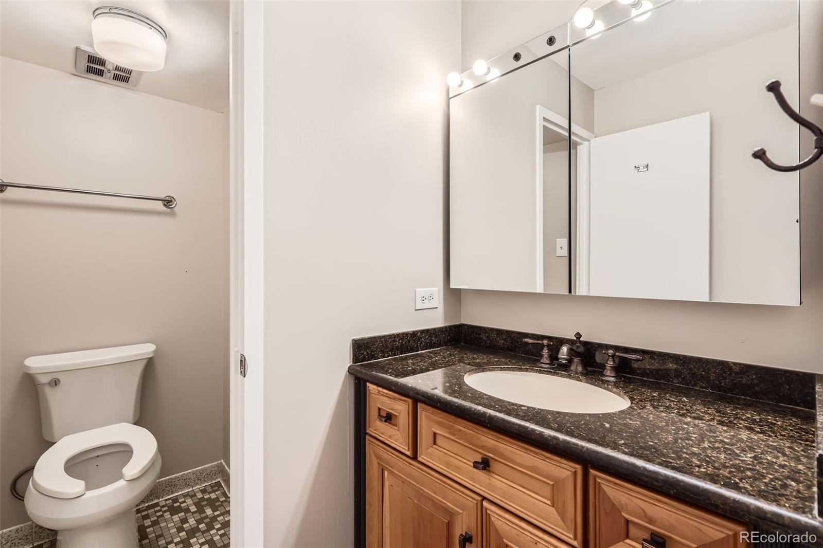 955 Eudora Street 1107, Denver, CO, 80220 3 955 Eudora Street 1107