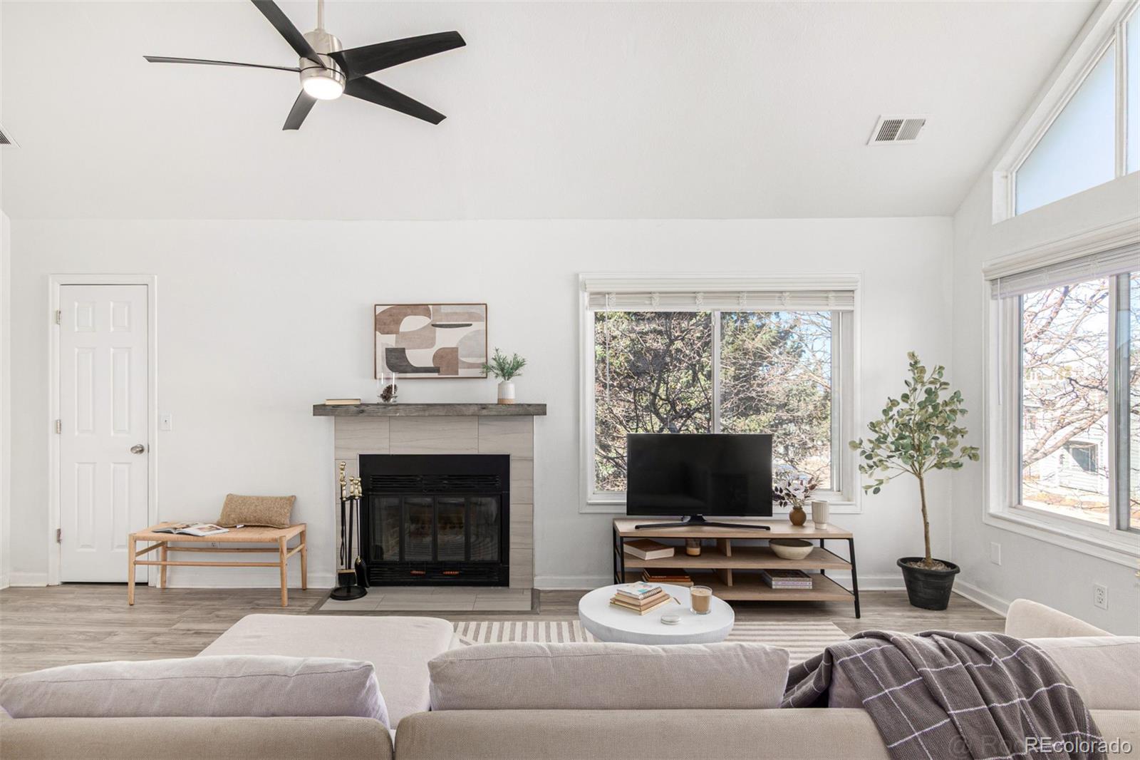 8500 E Jefferson Avenue 17C