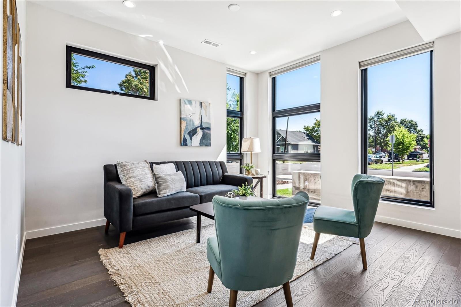 3257 N Gilpin Street