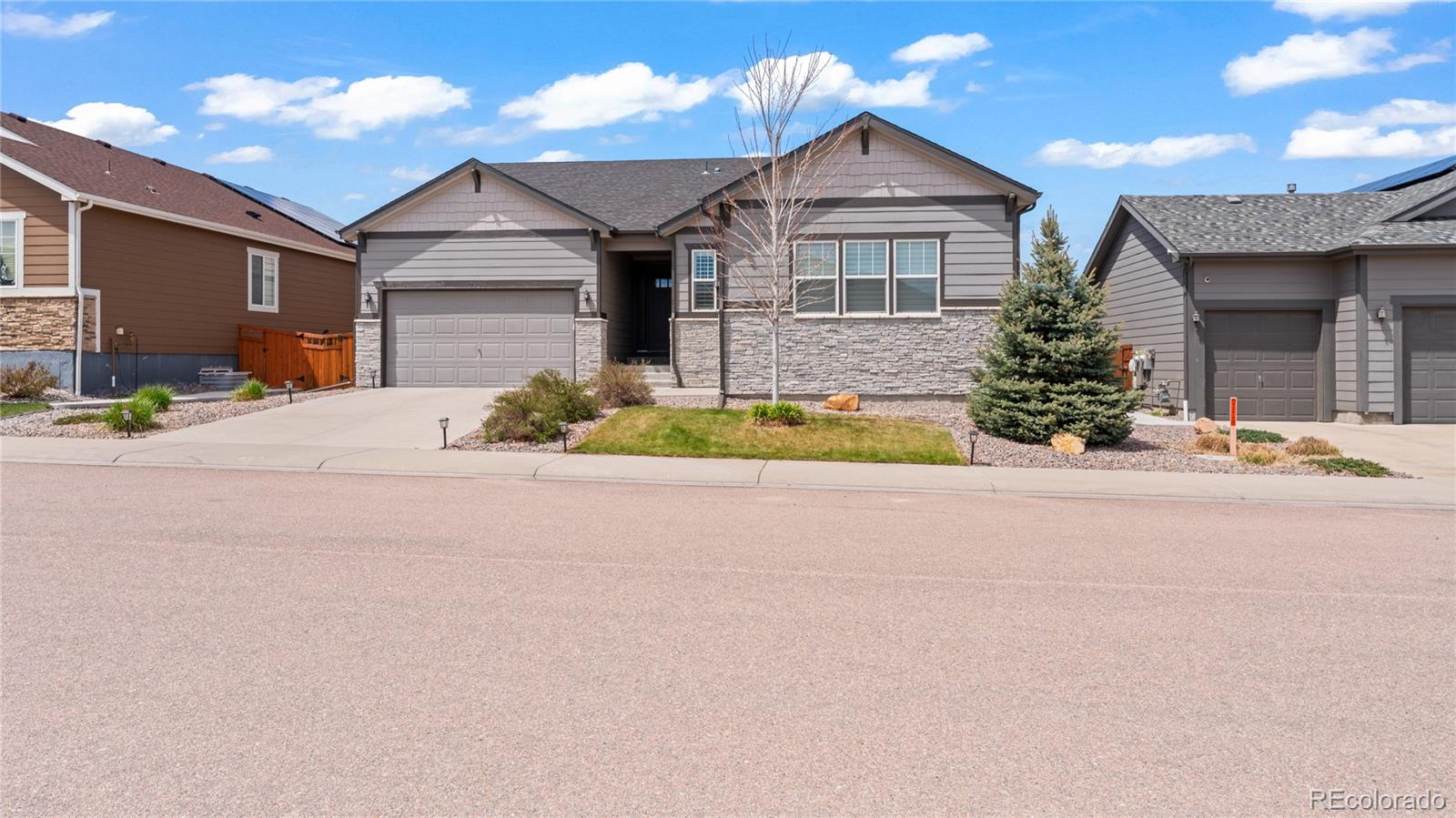 7404 Greenwater Circle
