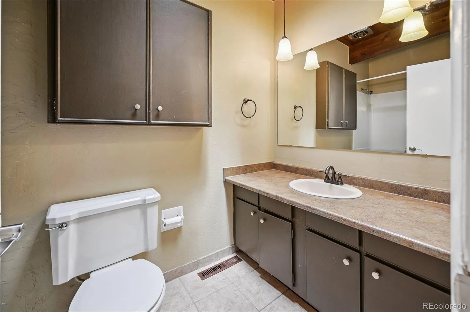 Colorado Springs, Colorado 80906, United States, 4 Bedrooms Bedrooms, ,3 BathroomsBathrooms,Residential,Active,181805