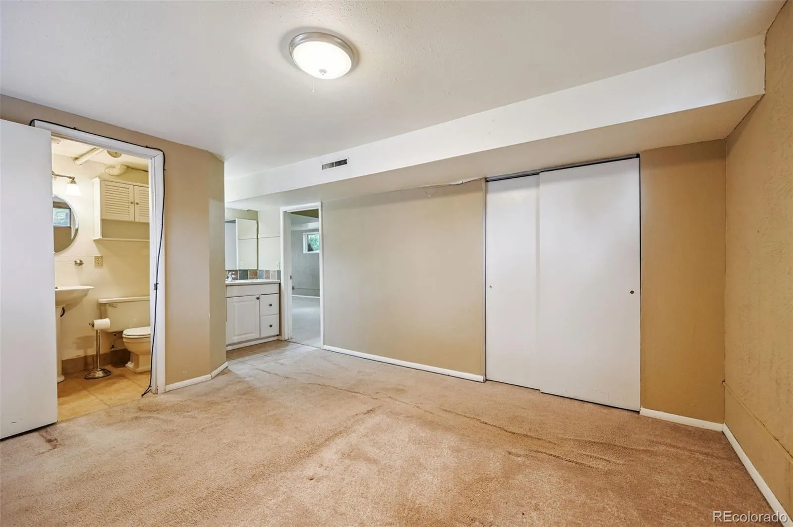 Colorado Springs, Colorado 80906, United States, 4 Bedrooms Bedrooms, ,3 BathroomsBathrooms,Residential,Active,181805