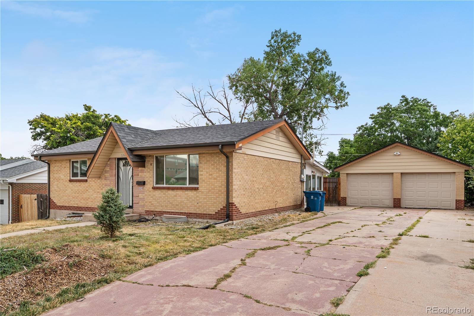 1260 Essex Drive
