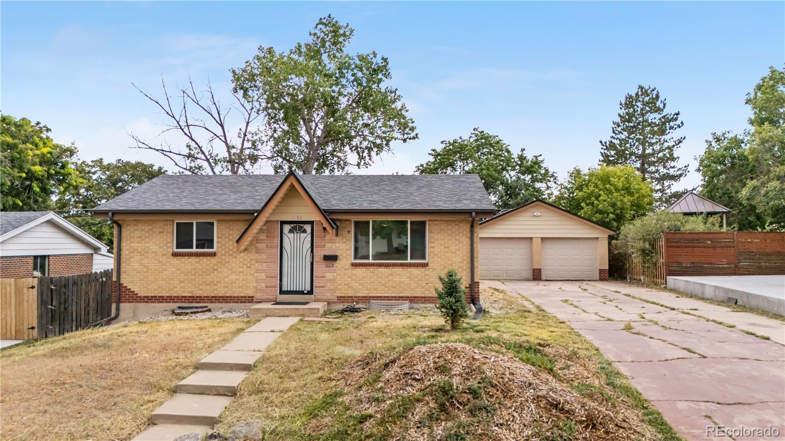 1260 Essex Drive