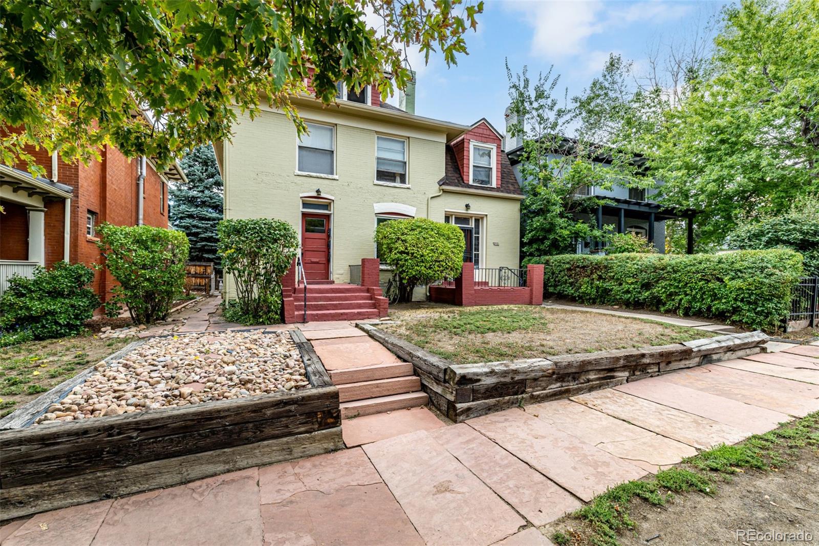 1204 Columbine Street